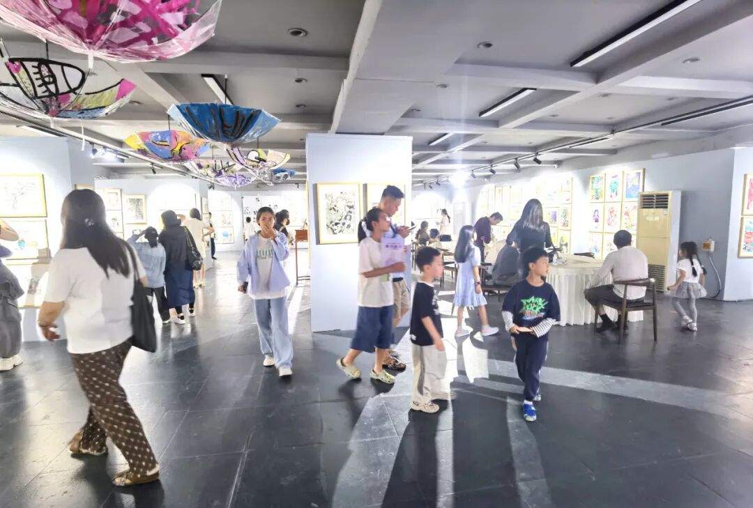 四川省第二届“美润童心”少儿美育成果展开幕(图20)